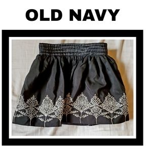 Old Navy Black Skirt with white embroidery 2 T